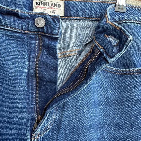 Kirkland Signature High Rise Straight Leg Jeans 10 Dark Wash Mom Jeans Whiskered - Picture 6 of 6